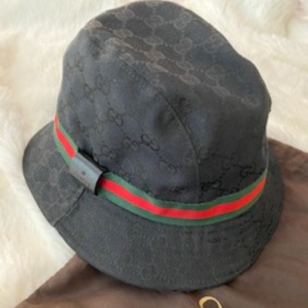 Gucci GG black bucket hat